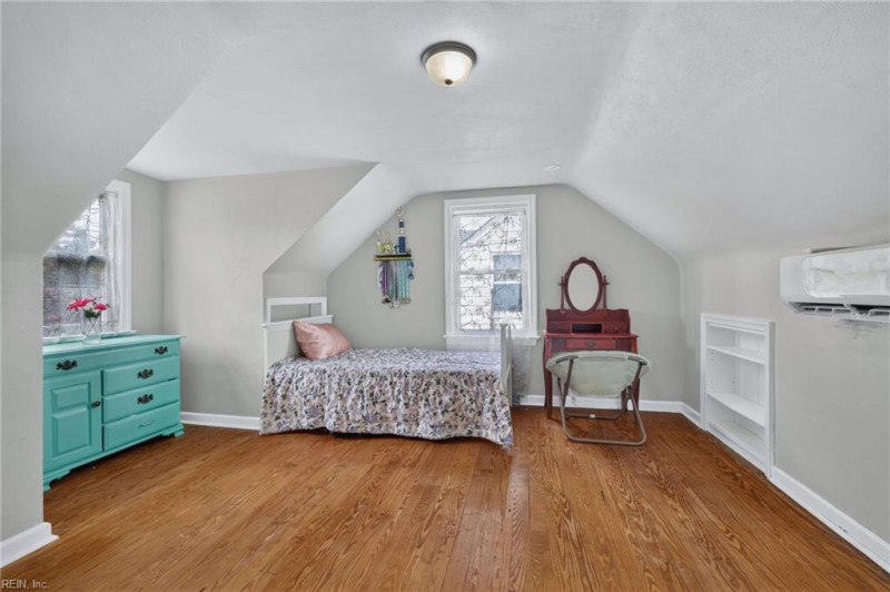 Photo 15 of 23 residential for sale in Norfolk virginia