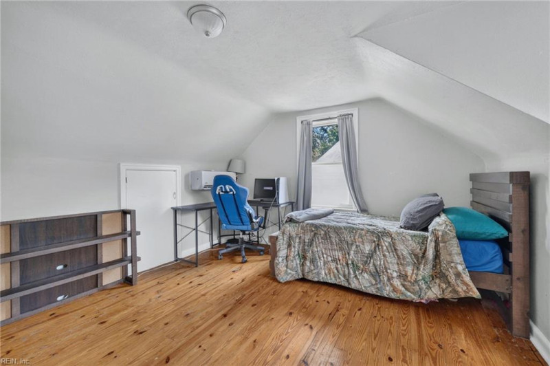 Photo 18 of 23 residential for sale in Norfolk virginia