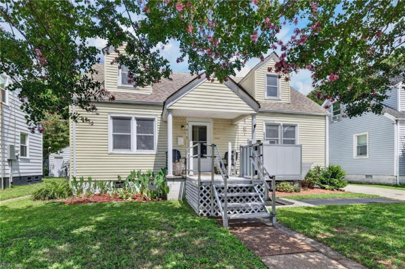 Photo 3 of 23 residential for sale in Norfolk virginia
