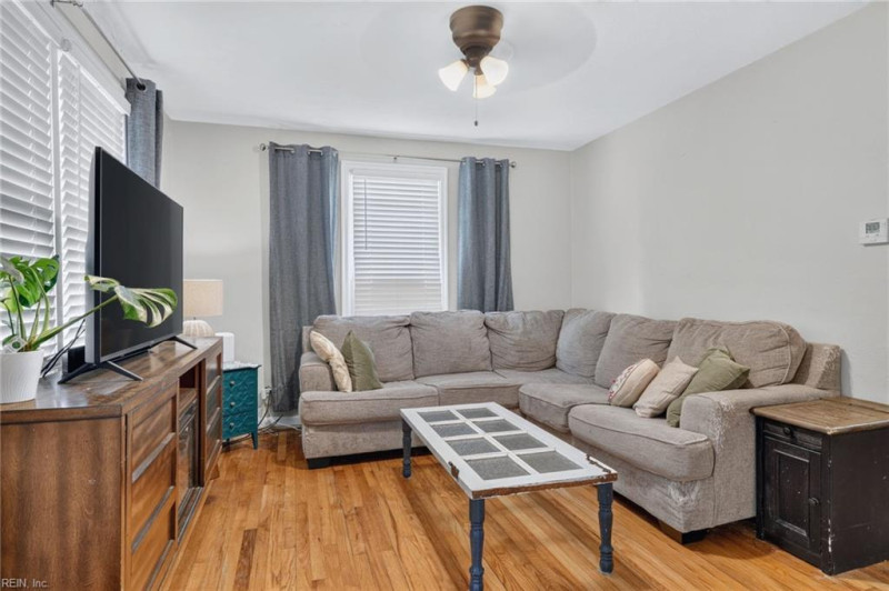 Photo 4 of 23 residential for sale in Norfolk virginia