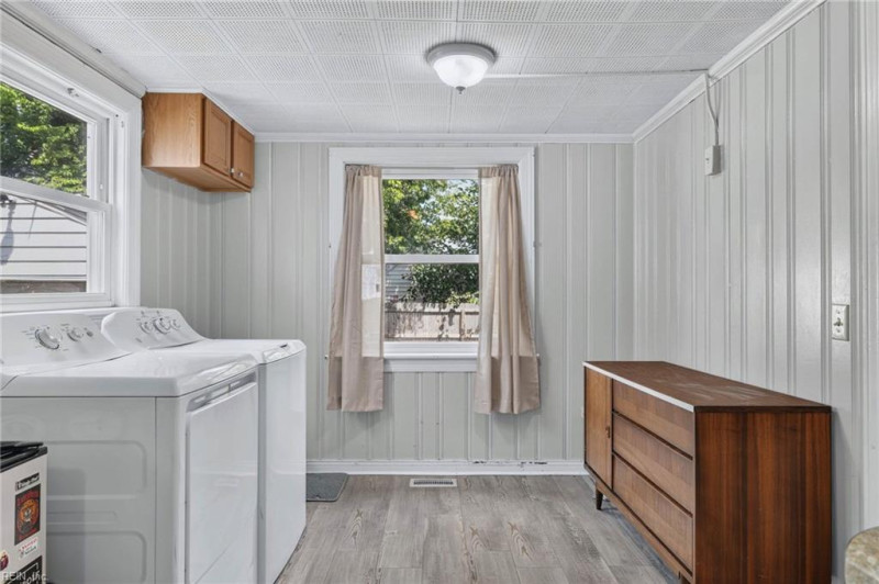 Photo 9 of 23 residential for sale in Norfolk virginia