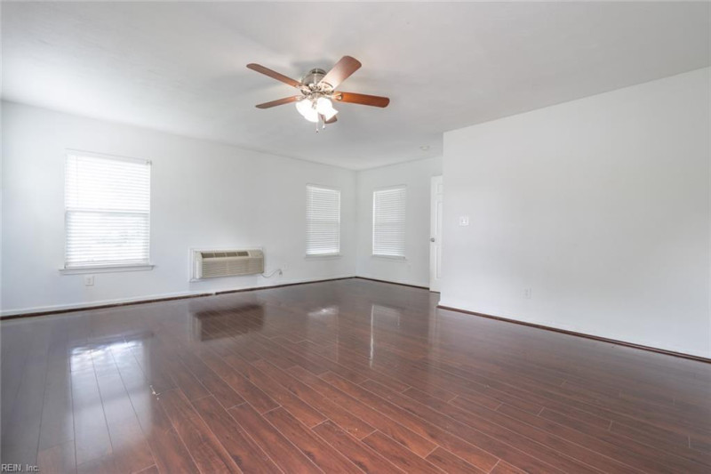 Photo 19 of 50 rental for rent in Portsmouth virginia Photo 19 of 50 rental for rent in Portsmouth virginia