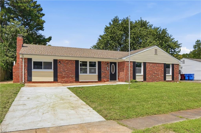Photo 2 of 29 residential for sale in Chesapeake virginia