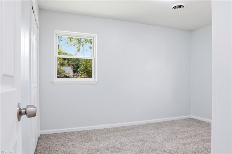 Photo 22 of 29 residential for sale in Chesapeake virginia