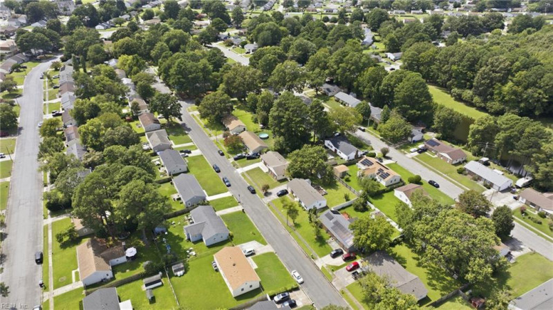 Photo 28 of 29 residential for sale in Chesapeake virginia