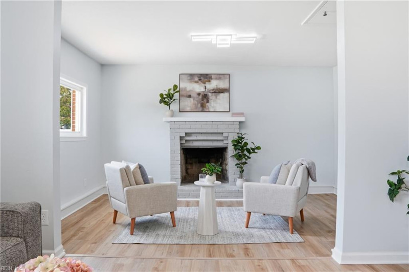 Photo 7 of 29 residential for sale in Chesapeake virginia