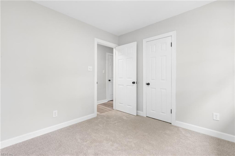 Photo 17 of 41 residential for sale in Chesapeake virginia