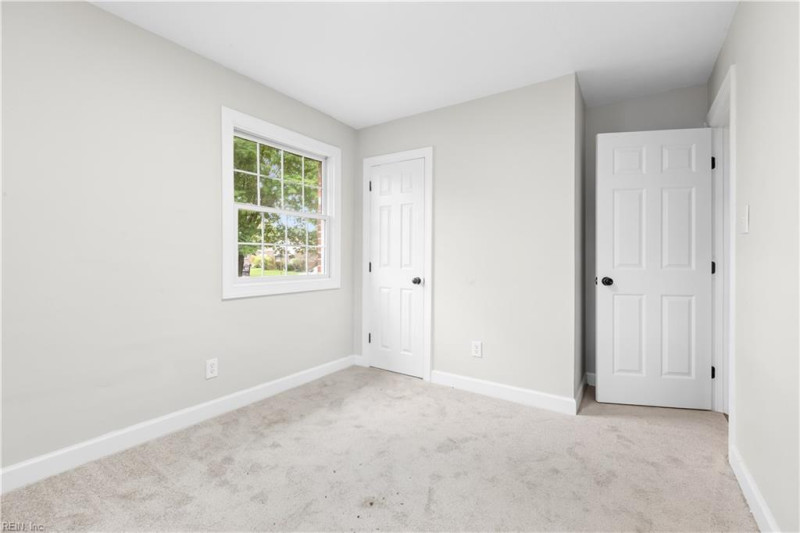 Photo 19 of 41 residential for sale in Chesapeake virginia
