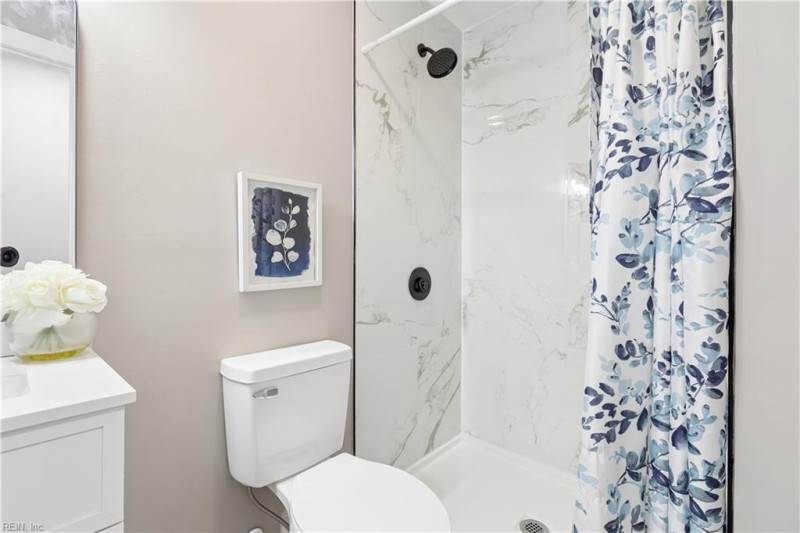 Photo 27 of 41 residential for sale in Chesapeake virginia