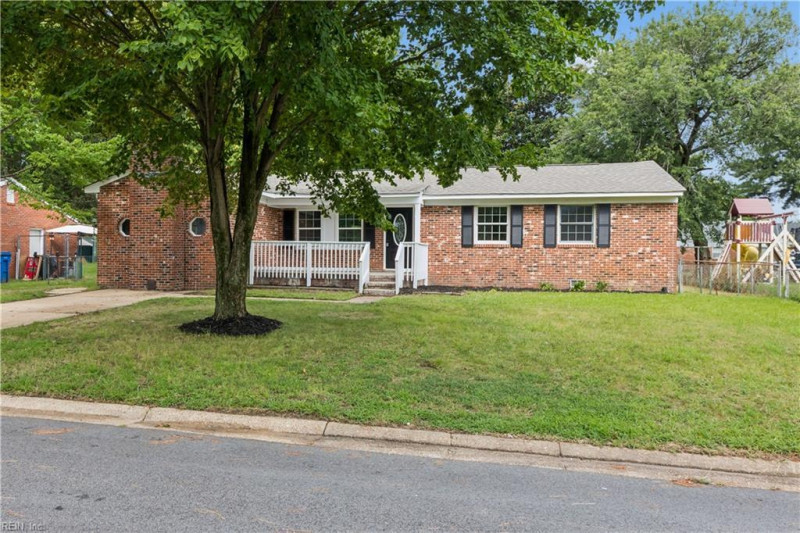 Photo 28 of 41 residential for sale in Chesapeake virginia
