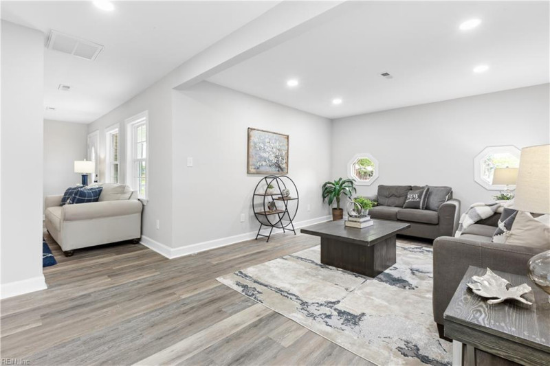 Photo 7 of 41 residential for sale in Chesapeake virginia