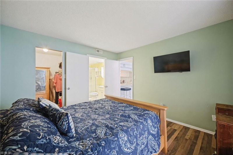 Photo 17 of 41 residential for sale in Virginia Beach virginia
