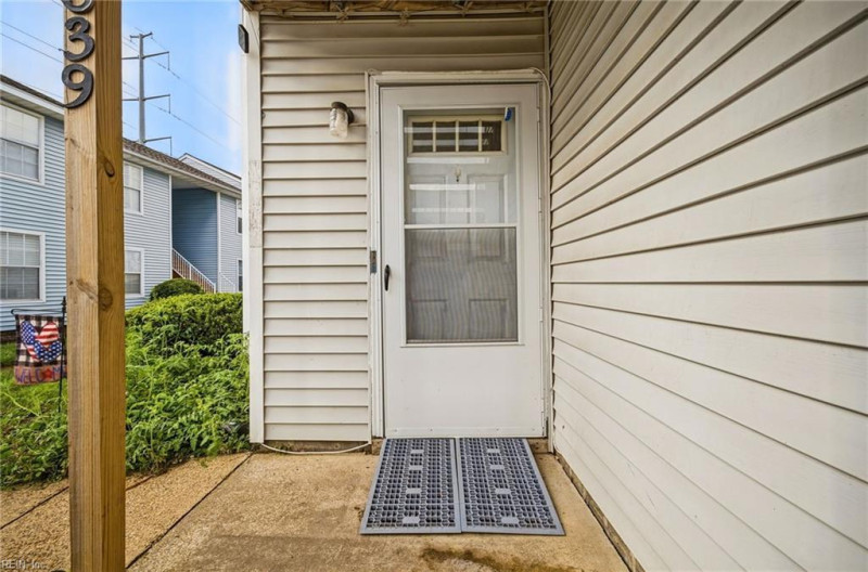 Photo 2 of 41 residential for sale in Virginia Beach virginia