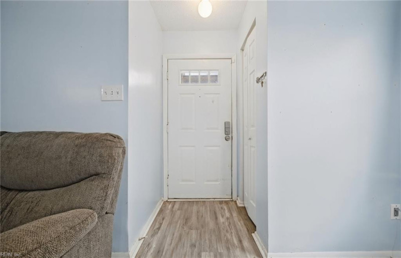 Photo 3 of 41 residential for sale in Virginia Beach virginia