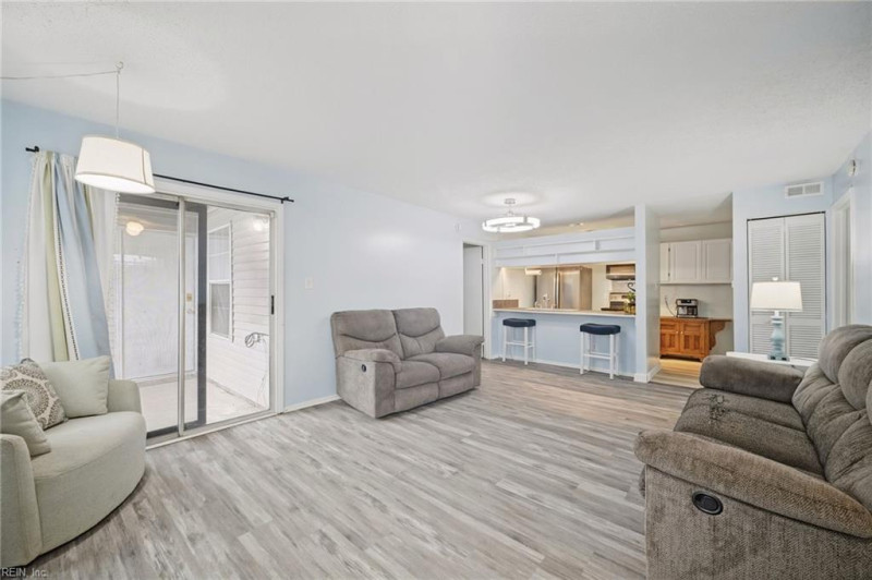 Photo 7 of 41 residential for sale in Virginia Beach virginia
