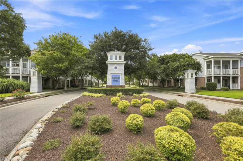 Photo 31 of 42 residential for sale in Norfolk virginia