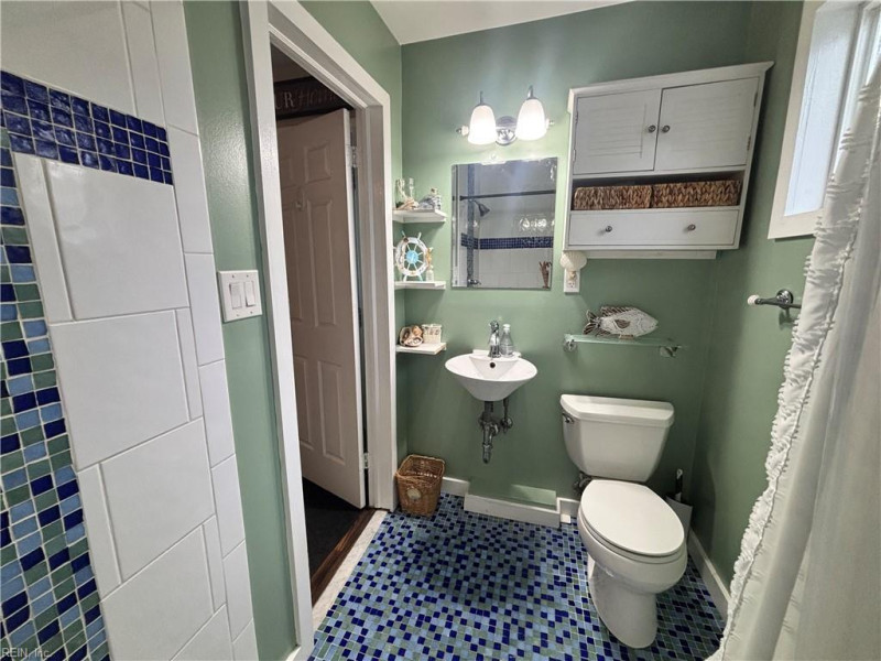 Photo 13 of 30 residential for sale in Norfolk virginia
