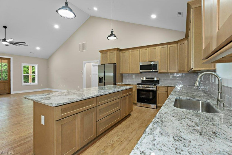 Photo 12 of 50 residential for sale in Chesapeake virginia