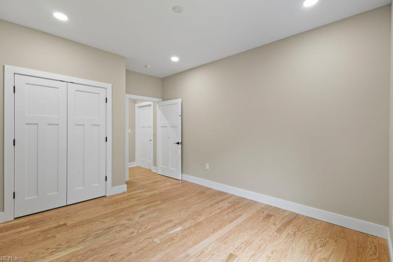 Photo 26 of 50 residential for sale in Chesapeake virginia