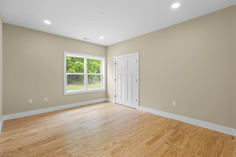 Photo 30 of 50 residential for sale in Chesapeake virginia