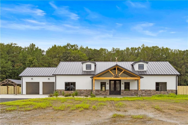 Photo 38 of 50 residential for sale in Chesapeake virginia