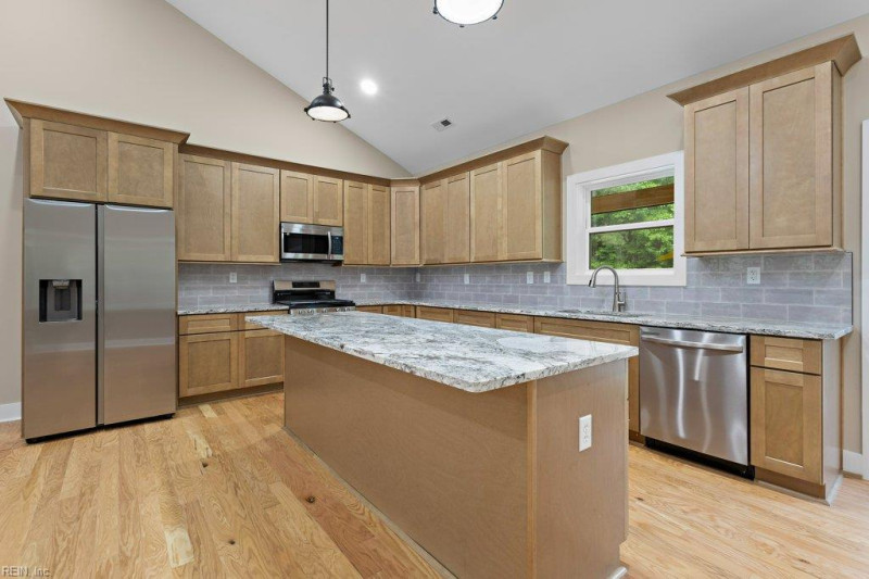 Photo 7 of 50 residential for sale in Chesapeake virginia