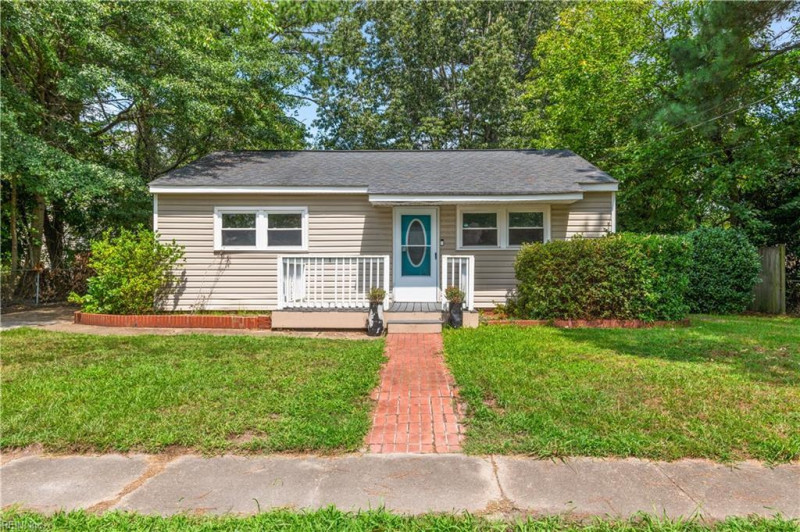 Photo 1 of 40 residential for sale in Chesapeake virginia