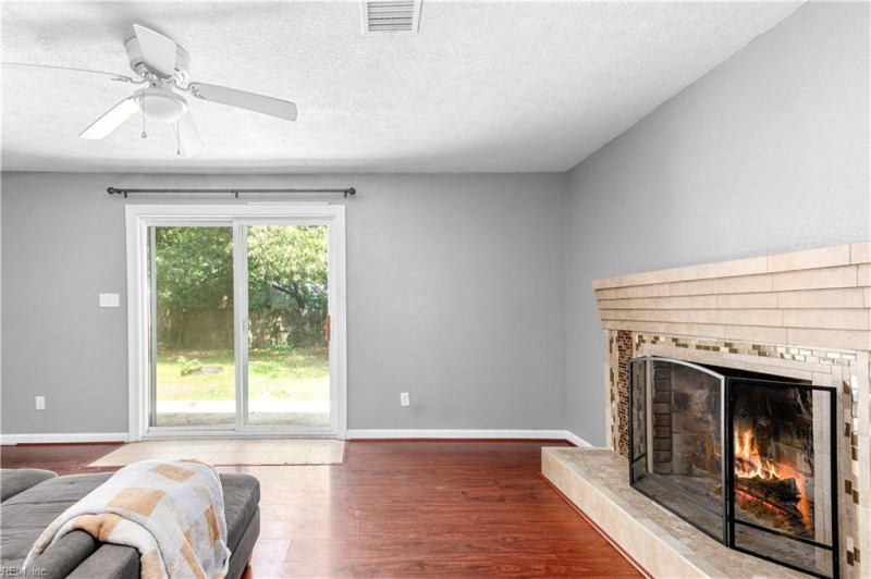 Photo 11 of 40 residential for sale in Chesapeake virginia