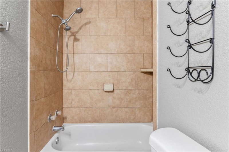 Photo 28 of 40 residential for sale in Chesapeake virginia