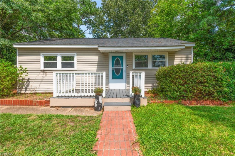 Photo 32 of 40 residential for sale in Chesapeake virginia