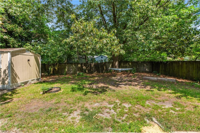 Photo 36 of 40 residential for sale in Chesapeake virginia