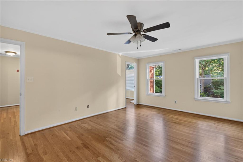 Photo 20 of 39 residential for sale in Chesapeake virginia