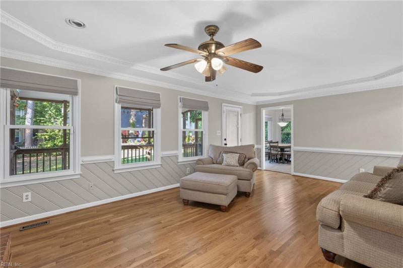 Photo 5 of 39 residential for sale in Chesapeake virginia