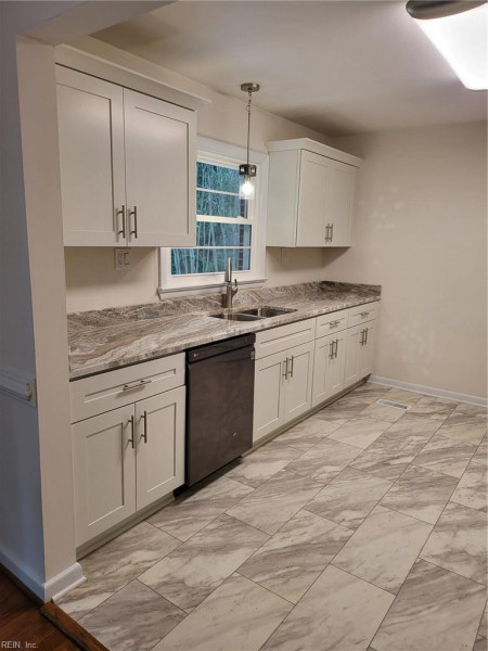 Photo 3 of 5 residential for sale in York County virginia