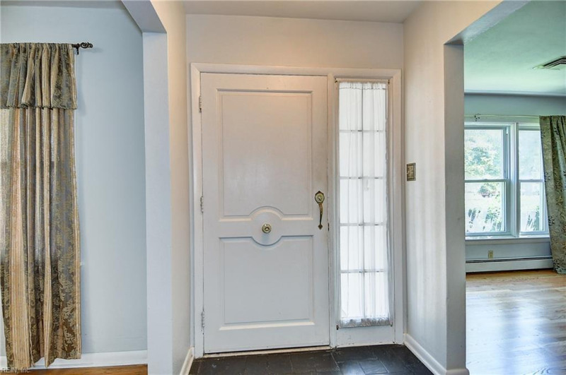 Photo 6 of 39 residential for sale in Chesapeake virginia Photo 6 of 39 residential for sale in Chesapeake virginia