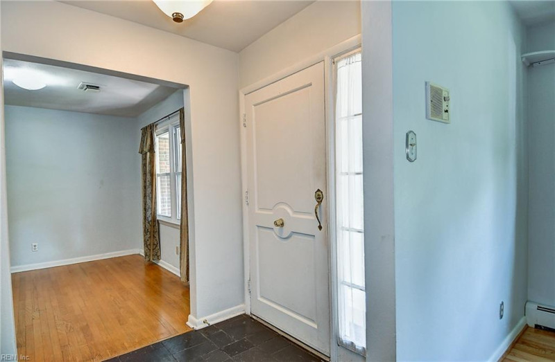 Photo 7 of 39 residential for sale in Chesapeake virginia Photo 7 of 39 residential for sale in Chesapeake virginia