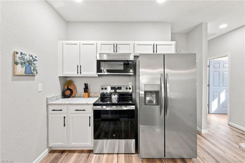 Photo 16 of 27 residential for sale in Newport News virginia