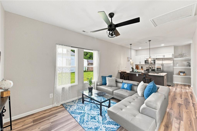 Photo 6 of 27 residential for sale in Newport News virginia