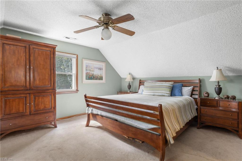 Photo 12 of 22 residential for sale in Chesapeake virginia