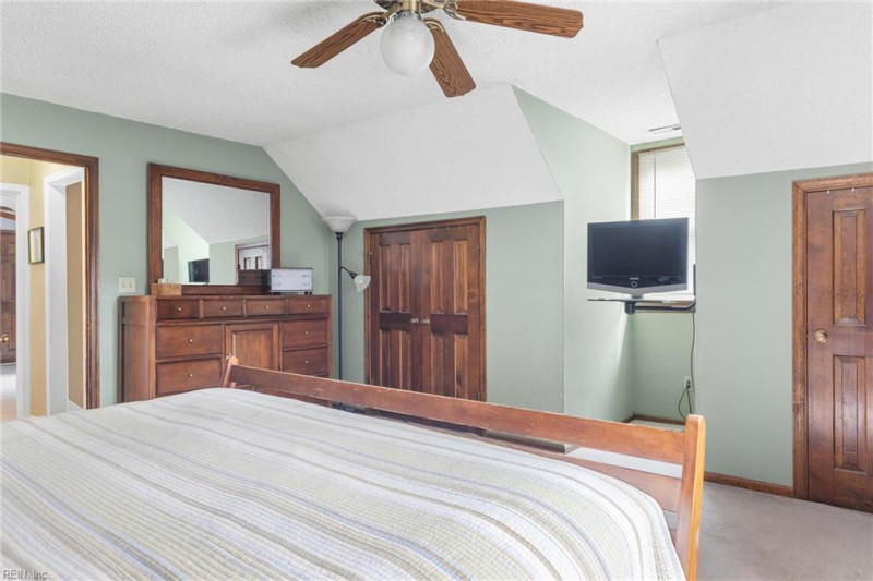 Photo 13 of 22 residential for sale in Chesapeake virginia