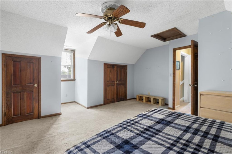 Photo 16 of 22 residential for sale in Chesapeake virginia