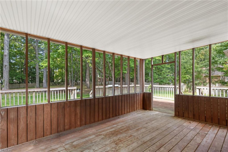 Photo 17 of 22 residential for sale in Chesapeake virginia