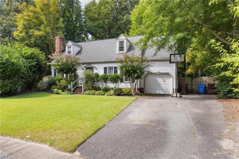 Photo 2 of 22 residential for sale in Chesapeake virginia