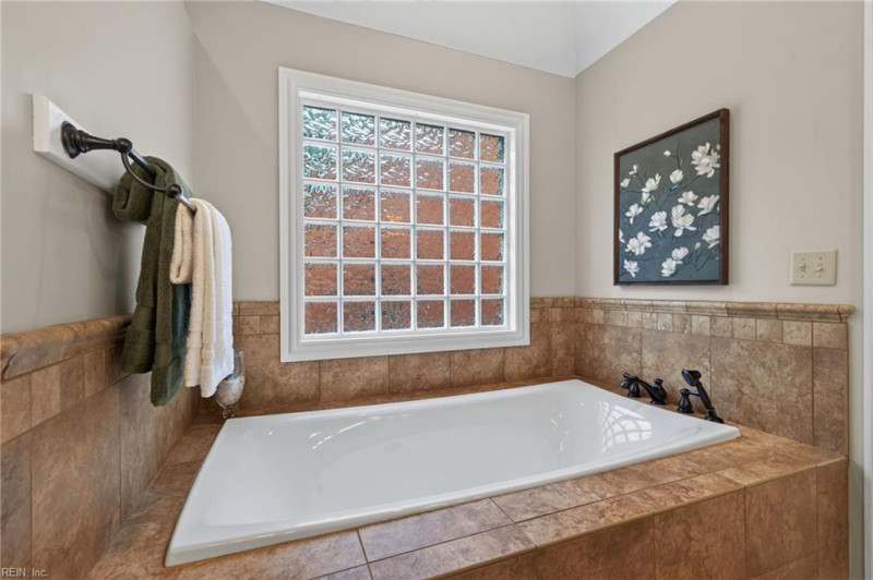Photo 17 of 50 residential for sale in Chesapeake virginia Photo 17 of 50 residential for sale in Chesapeake virginia