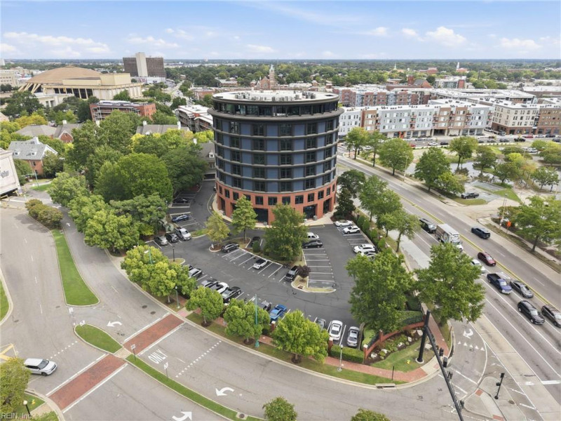 Photo 2 of 33 residential for sale in Norfolk virginia