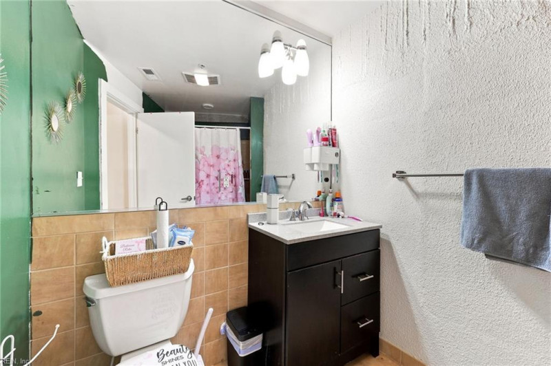 Photo 20 of 33 residential for sale in Norfolk virginia