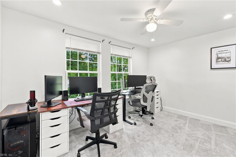 Photo 16 of 48 residential for sale in Chesapeake virginia