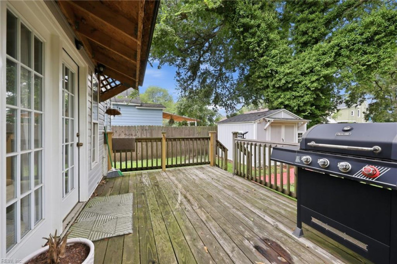 Photo 34 of 48 residential for sale in Chesapeake virginia