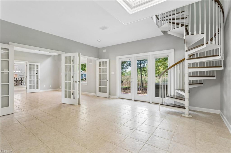 Photo 13 of 50 residential for sale in York County virginia