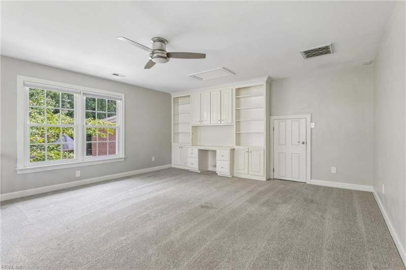 Photo 30 of 50 residential for sale in York County virginia